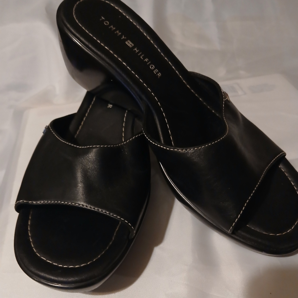 Tommy Hilfiger Open Toe Slides Sz.7 - image 1